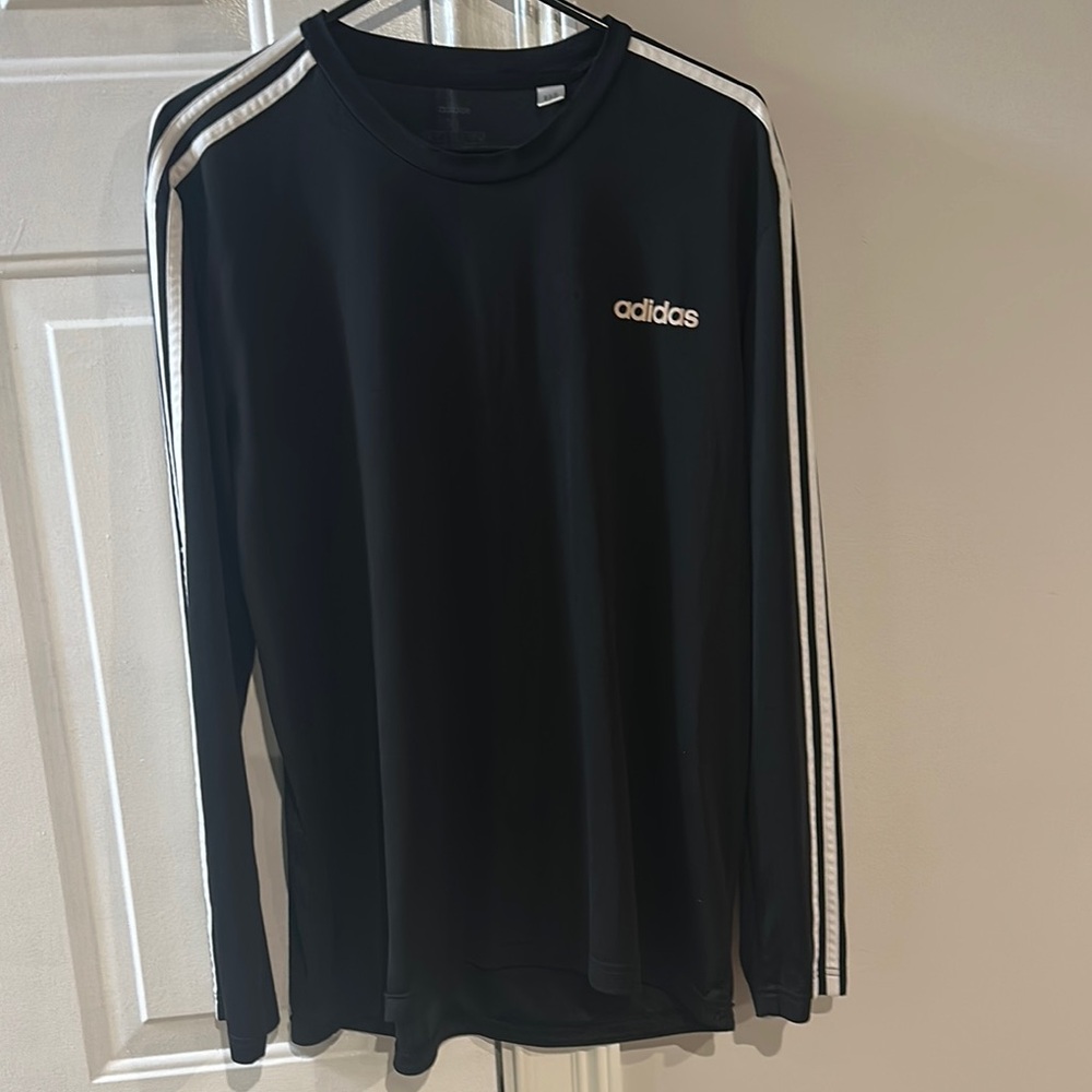 Adidas Black Long Sleeve Tee for Casual Comfort